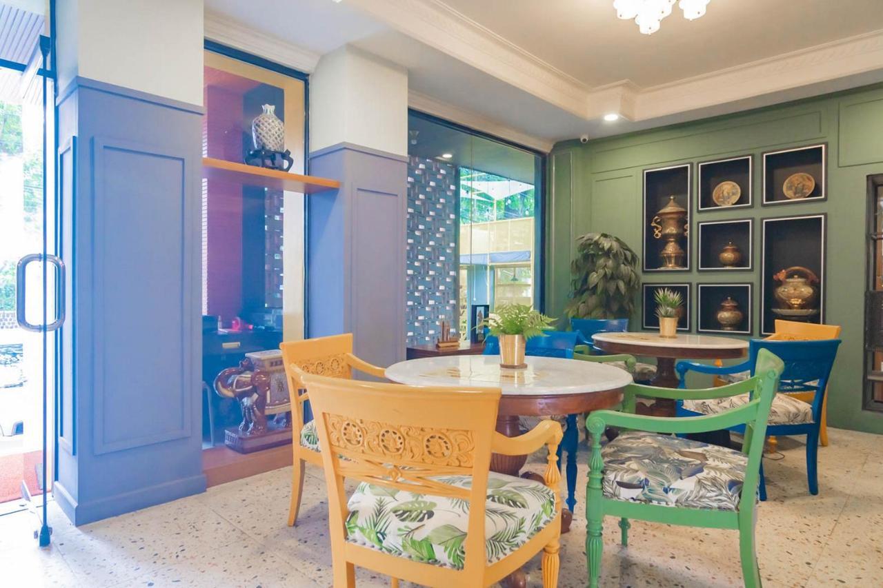 Cihampelas Hotel 2 Mitra Reddoorz Bandung Exterior photo