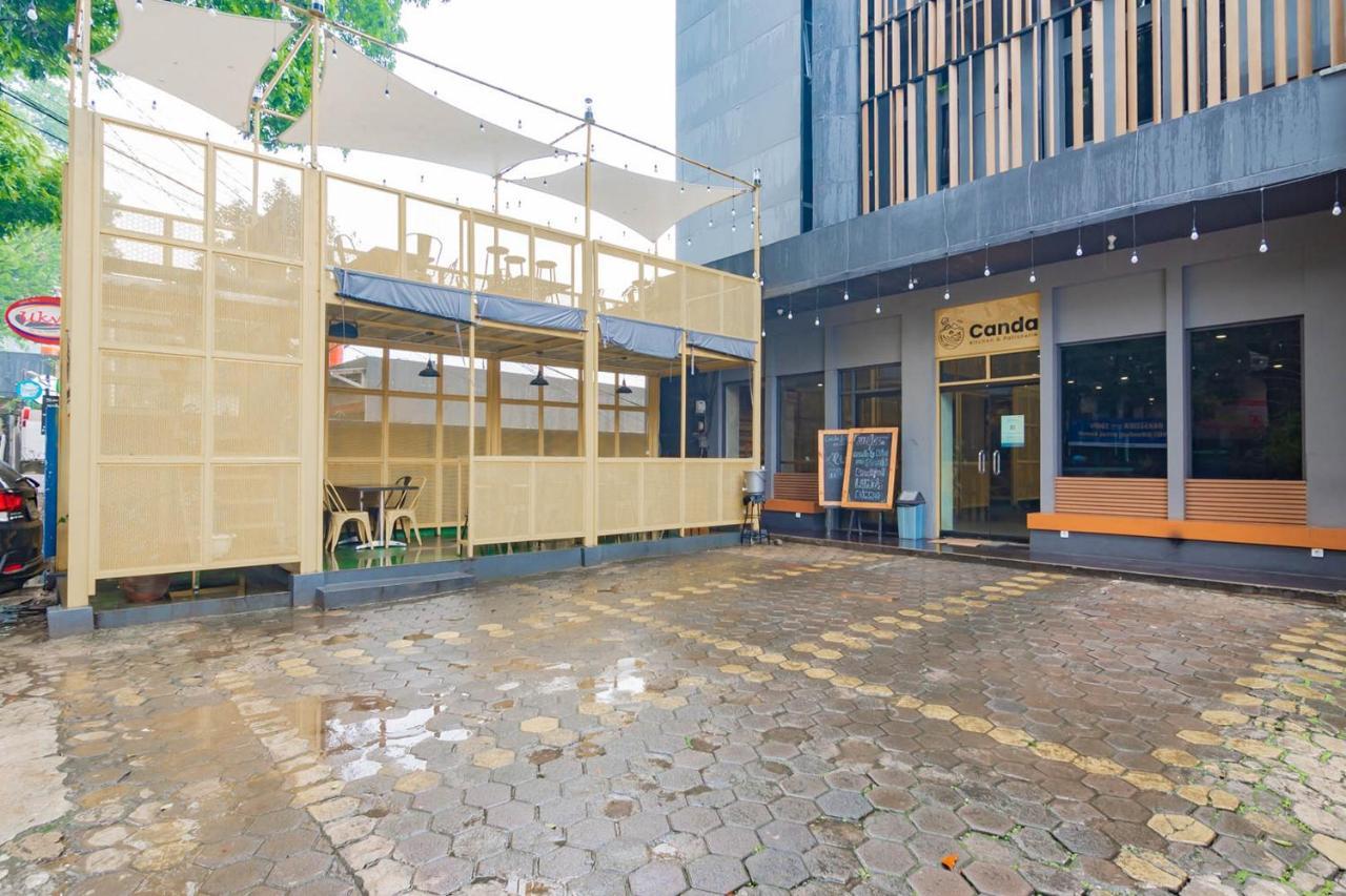 Cihampelas Hotel 2 Mitra Reddoorz Bandung Exterior photo